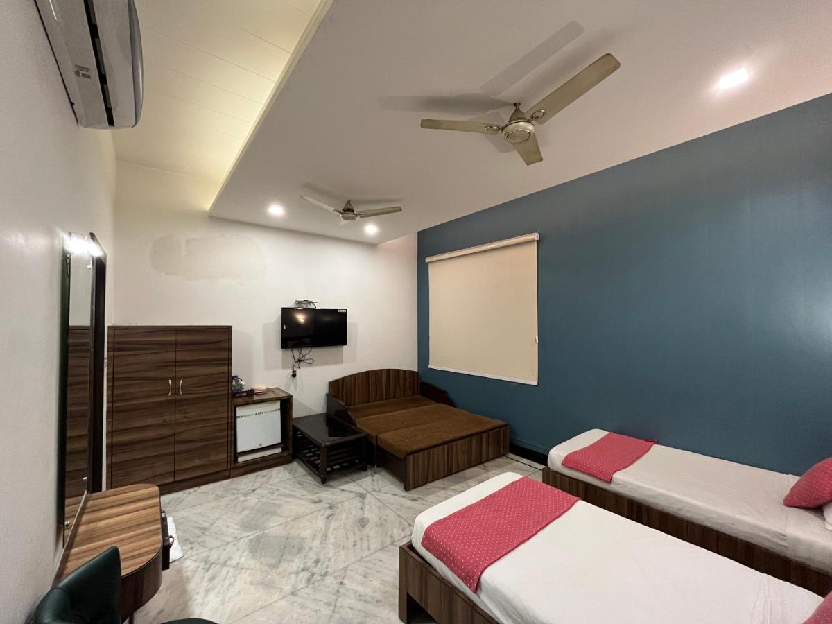 Hotel Moti Palace Agra  Zewnętrze zdjęcie