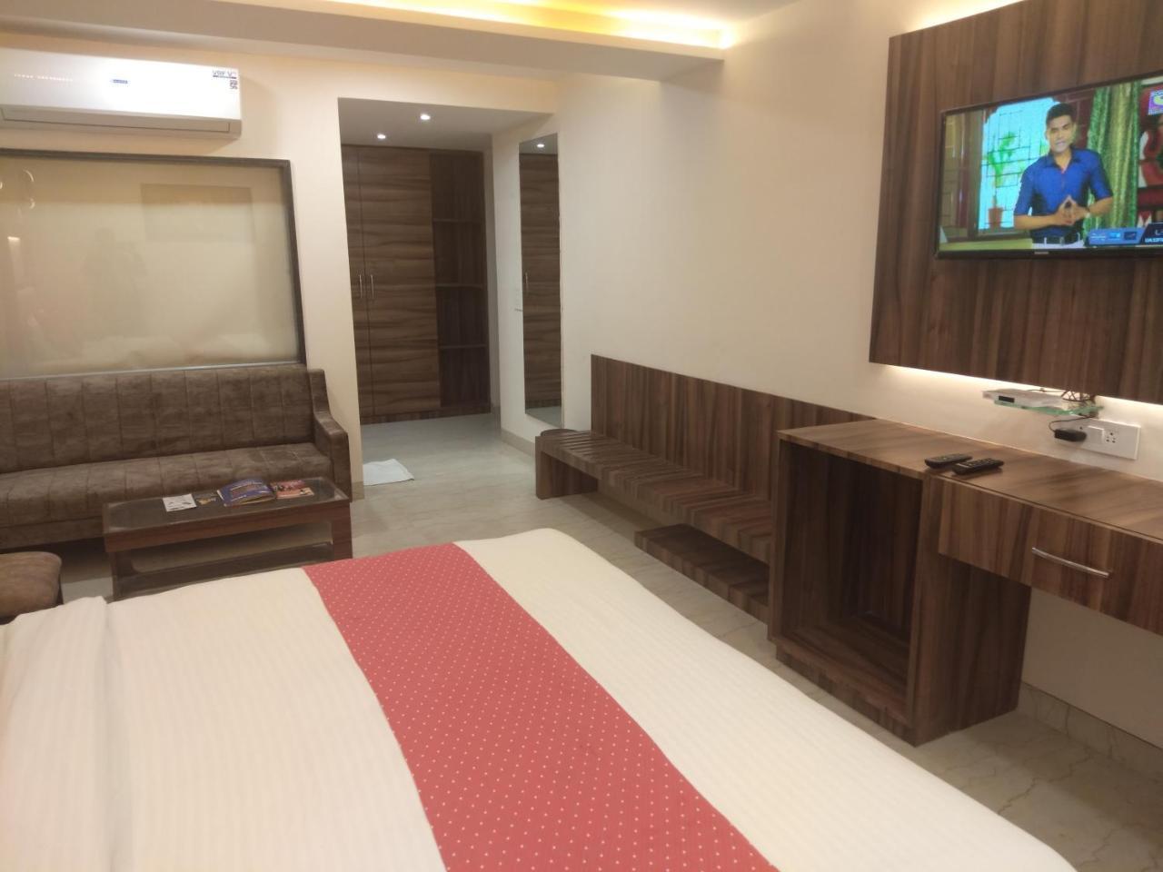 Hotel Moti Palace Agra  Zewnętrze zdjęcie